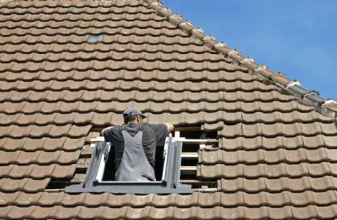 Pose de velux - Les Artigues-de-Lussac